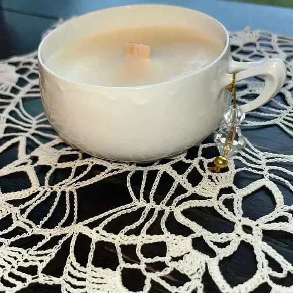 Hand Poured SoyCandle Upcycled Vintage Cup and Vintage Glass Bead Charm “Winter” - Picture 3 of 9